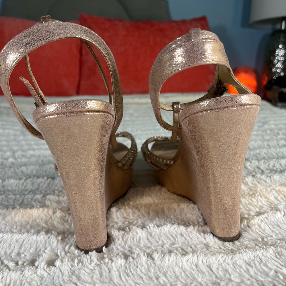 Blue by Betsey Johnson Ember Wedge Sandals Rhinestone Straps size 9 NEW - Picture 5 of 7